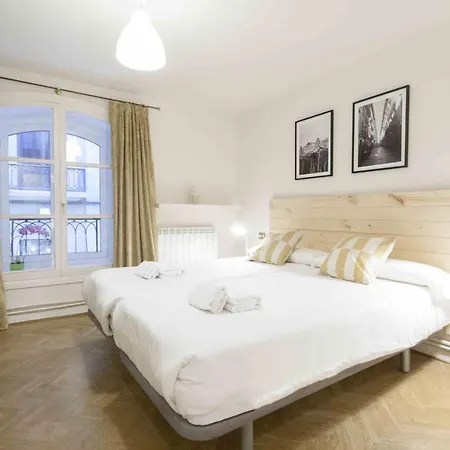 The Collection | Loreak 아파트