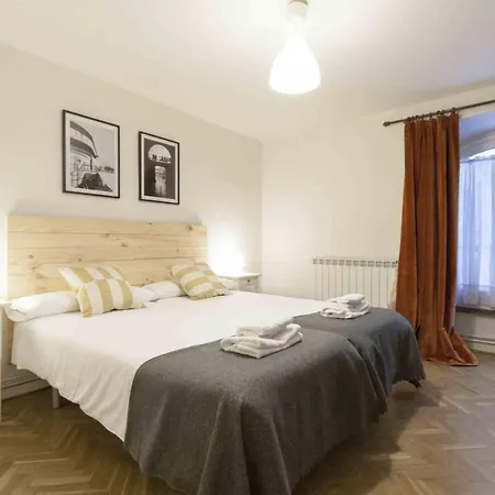 The Collection | Loreak * 산세바스티안